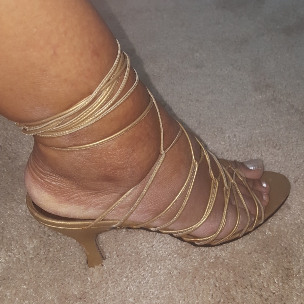 GOLD STRAPPY SANDALS